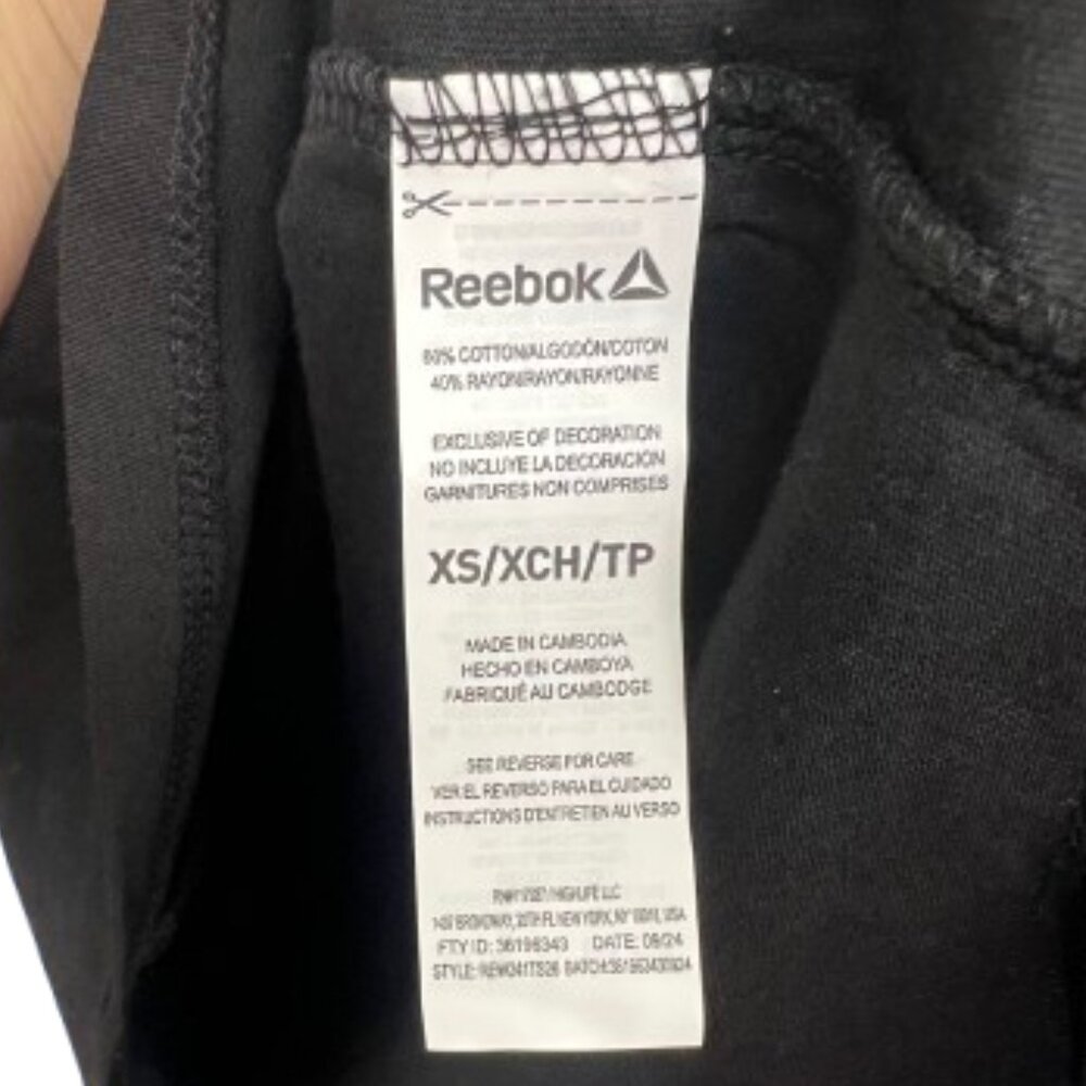 🖤 NWT Reebok Classic Logo Tee – Black – Size XS - Picture 6 of 7